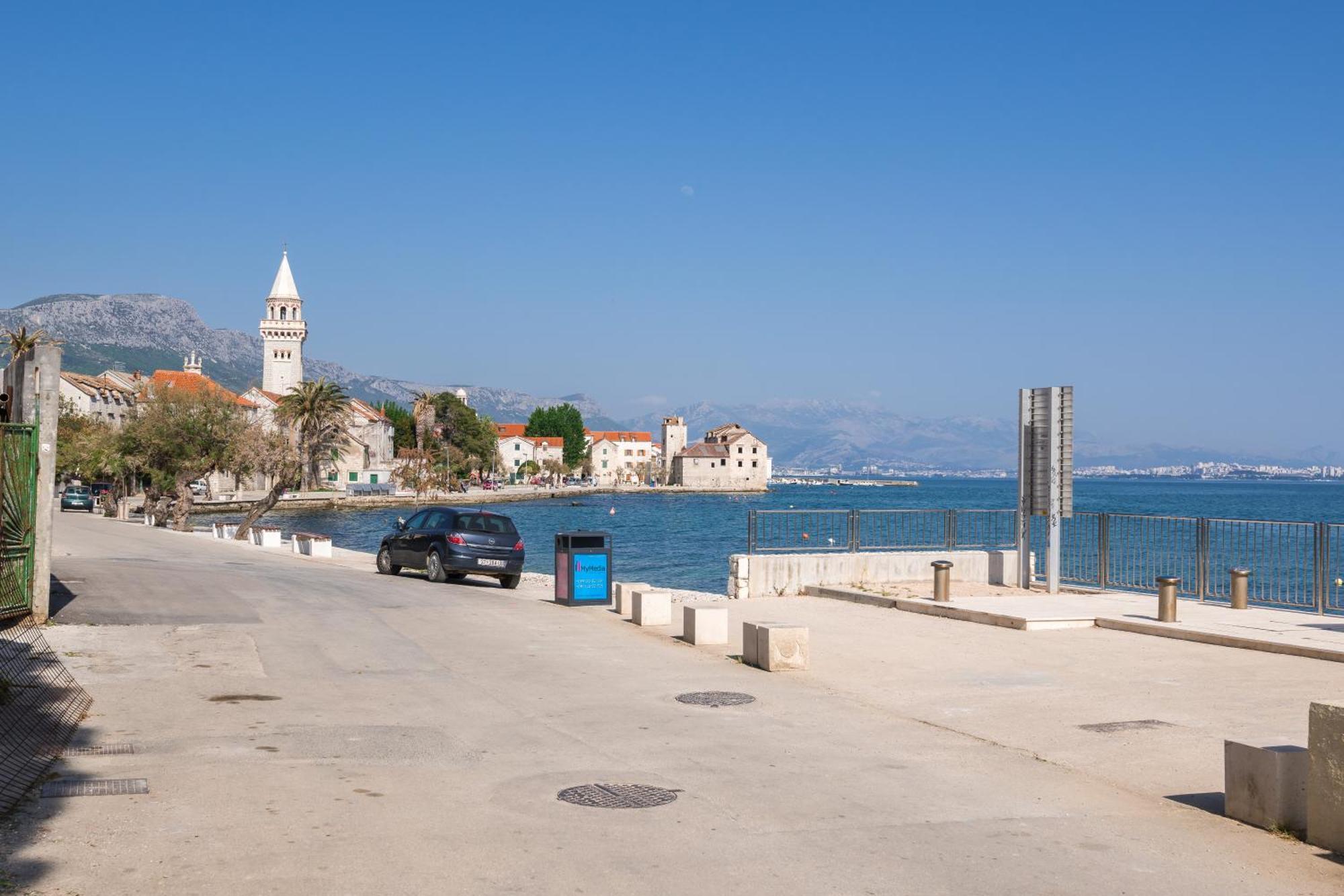 Beachfront Apartments Gabine Каштела Экстерьер фото