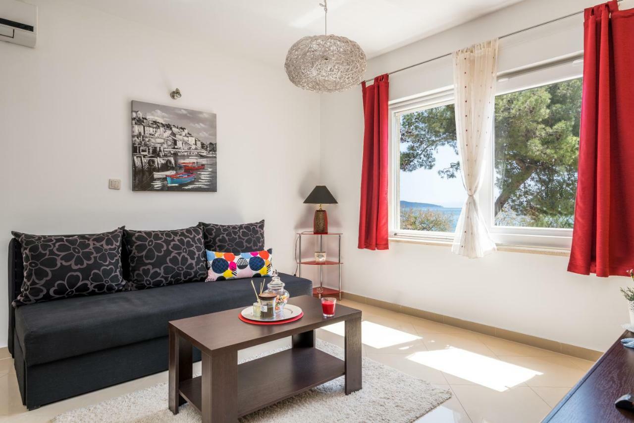 Beachfront Apartments Gabine Каштела Экстерьер фото